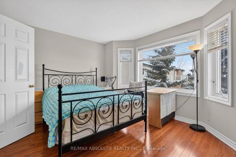 Photo 32 at 117 Tall Pines Private, Nepean (Leslie Park), Ottawa