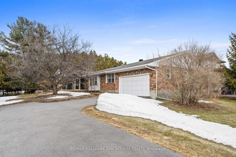 Photo 1 at 118 Juanita Avenue, CARP, Carp