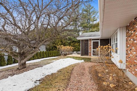 Photo 2 at 118 Juanita Avenue, CARP, Carp