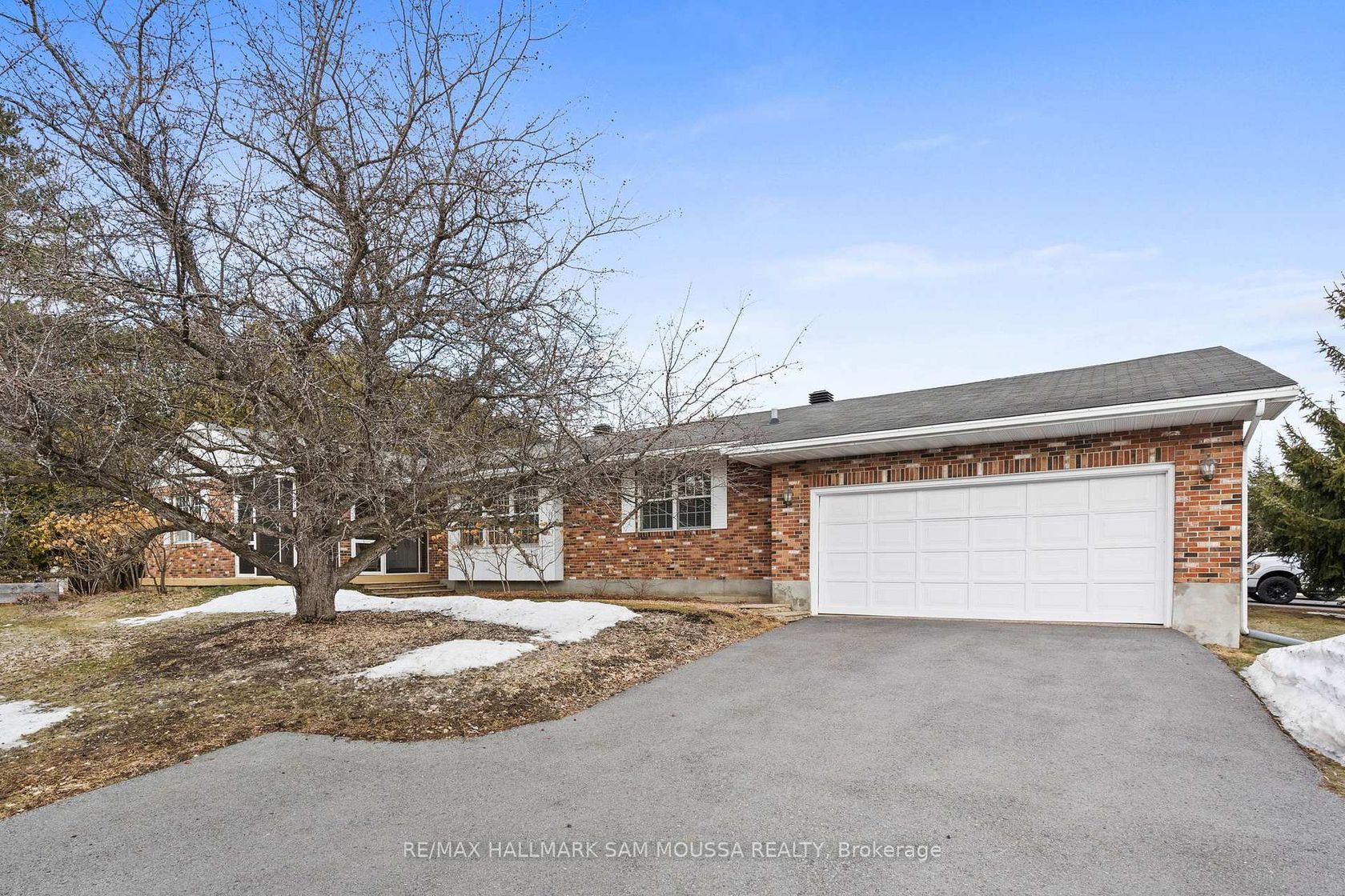 118 Juanita Avenue, CARP, Carp 2