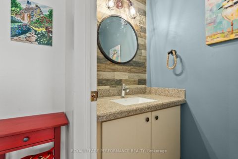 Photo 4 at 1126 Millwood Court, Convent Glen North, Orleans