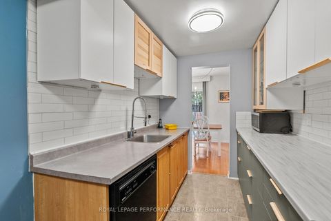 Photo 15 at 1126 Millwood Court, Convent Glen North, Orleans