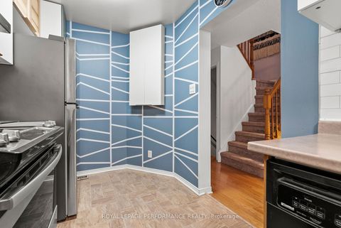 Photo 17 at 1126 Millwood Court, Convent Glen North, Orleans