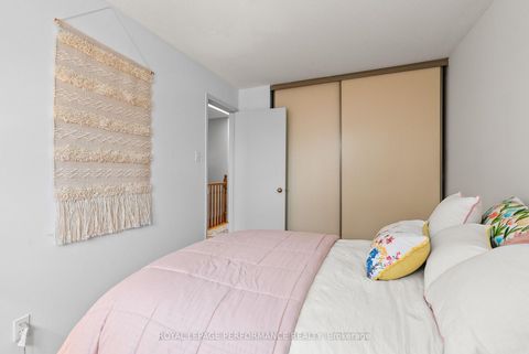 Photo 25 at 1126 Millwood Court, Convent Glen North, Orleans