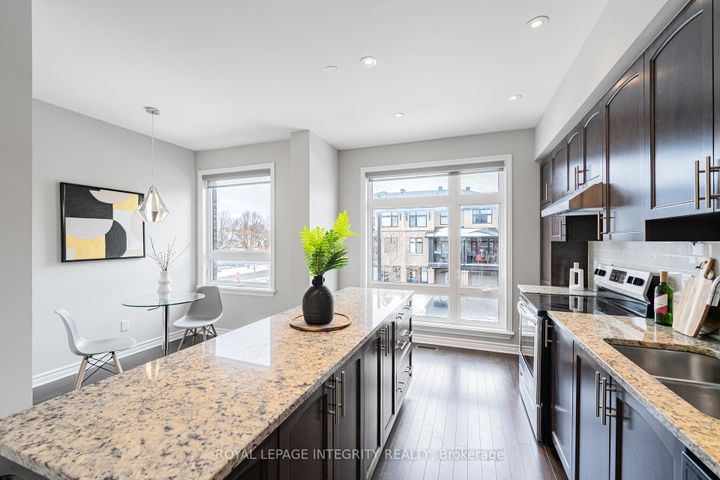 Photo 7 at 106 WILD SENNA Way, Nepean (Longfields), Ottawa