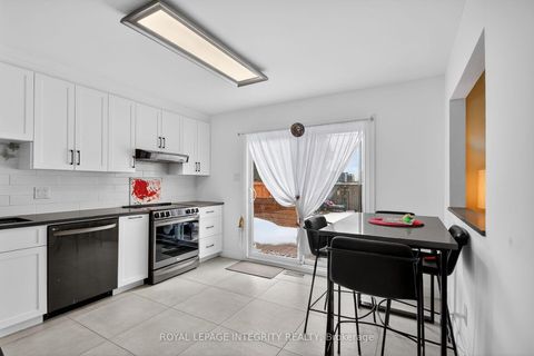 Photo 10 at 2092 Legrand Crescent, Queenswood Heights South, Orleans