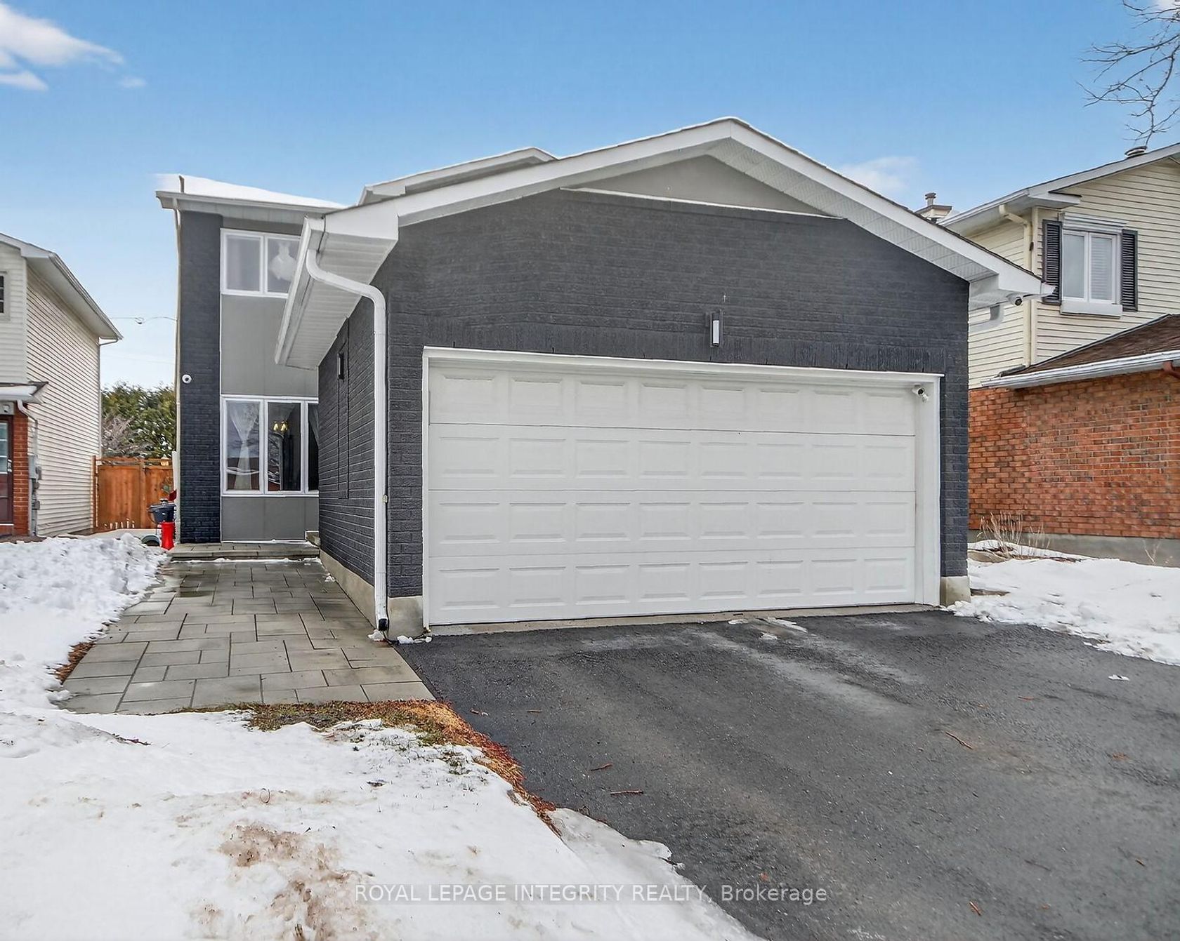 2092 Legrand Crescent, Queenswood Heights South, Orleans 2