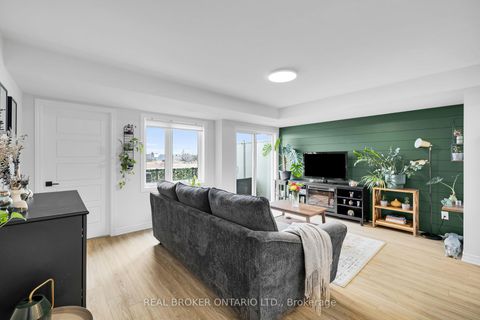 Photo 1 at 405 Pilot Private, Emerald Meadows/Trailwest, Kanata