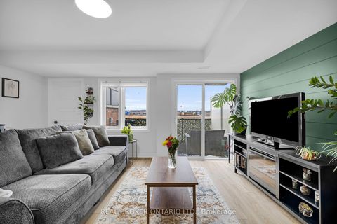 Photo 4 at 405 Pilot Private, Emerald Meadows/Trailwest, Kanata