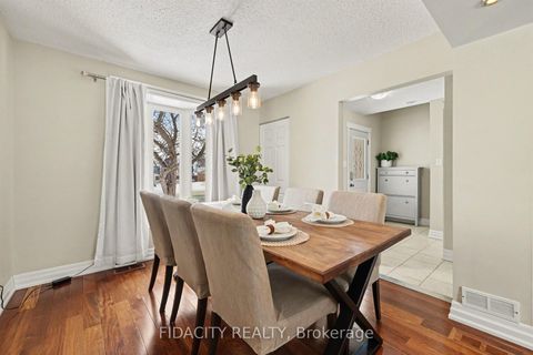 Photo 8 at 28 Glamorgan Drive, Glencairn/Hazeldean, Kanata