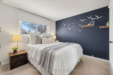 Photo 18 at 28 Glamorgan Drive, Glencairn/Hazeldean, Kanata