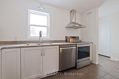 Photo 11 at 61 Herriott Street, Carleton Place