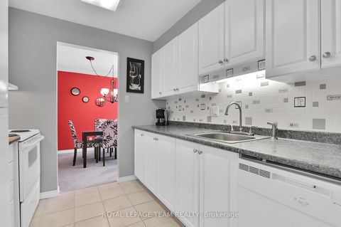 Photo 6 at 102 - 1785 Cabaret Lane, Fallingbrook/Pineridge, Orleans