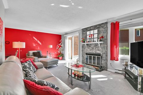 Photo 10 at 102 - 1785 Cabaret Lane, Fallingbrook/Pineridge, Orleans