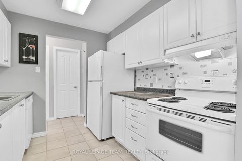 Photo 15 at 102 - 1785 Cabaret Lane, Fallingbrook/Pineridge, Orleans