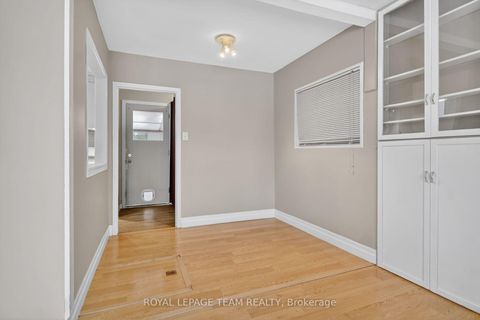 Photo 14 at 15 Savage Drive, Stittsville (Central), Stittsville