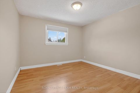 Photo 17 at 15 Savage Drive, Stittsville (Central), Stittsville