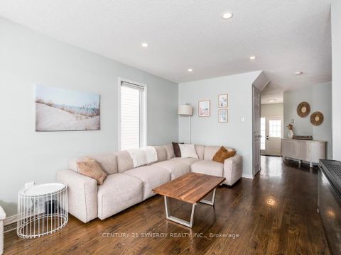 Photo 6 at 167 Romina Street, Emerald Meadows/Trailwest, Kanata