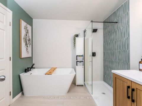 Photo 26 at 167 Romina Street, Emerald Meadows/Trailwest, Kanata