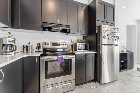 Photo 11 at 542 Filly Terrace, Goulbourn Twp From Franktown Rd/South To Rideau, Stittsville