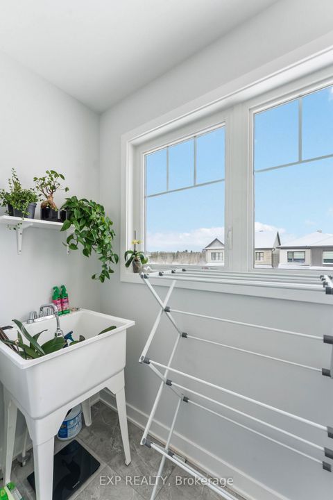 Photo 31 at 542 Filly Terrace, Goulbourn Twp From Franktown Rd/South To Rideau, Stittsville