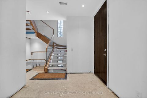 Photo 6 at 112 Queen Elizabeth Drive, Ottawa Centre/Golden Triangle, Ottawa Centre