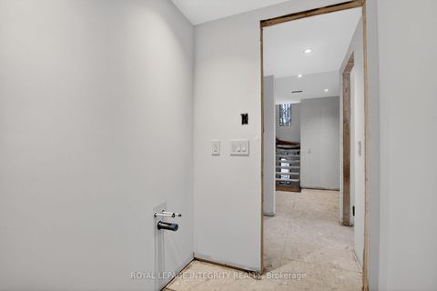 Photo 12 at 112 Queen Elizabeth Drive, Ottawa Centre/Golden Triangle, Ottawa Centre