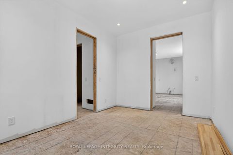 Photo 24 at 112 Queen Elizabeth Drive, Ottawa Centre/Golden Triangle, Ottawa Centre