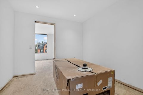 Photo 31 at 112 Queen Elizabeth Drive, Ottawa Centre/Golden Triangle, Ottawa Centre