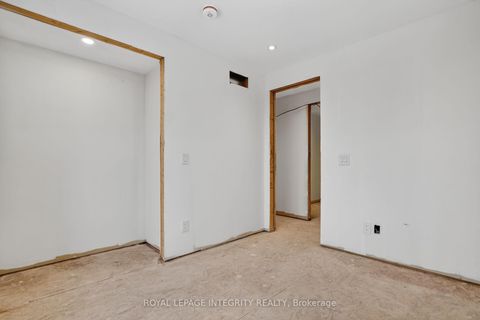 Photo 39 at 112 Queen Elizabeth Drive, Ottawa Centre/Golden Triangle, Ottawa Centre