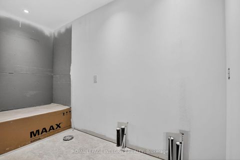 Photo 40 at 112 Queen Elizabeth Drive, Ottawa Centre/Golden Triangle, Ottawa Centre