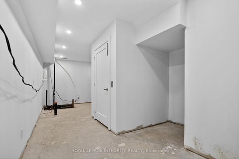 Photo 46 at 112 Queen Elizabeth Drive, Ottawa Centre/Golden Triangle, Ottawa Centre