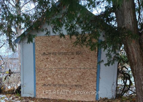 Photo 2 at 47 Victoria Street, Arnprior