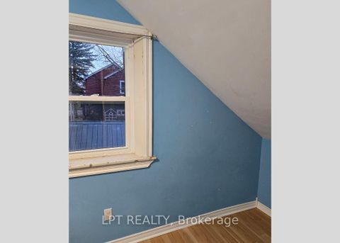 Photo 8 at 47 Victoria Street, Arnprior