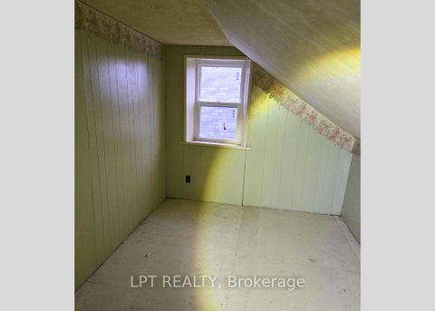 Photo 9 at 47 Victoria Street, Arnprior