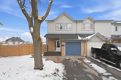 Photo 0 at 727 Hancock Crescent, Fallingbrook/Ridgemount, Orleans