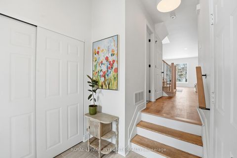 Photo 3 at 727 Hancock Crescent, Fallingbrook/Ridgemount, Orleans