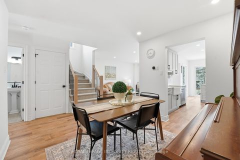 Photo 6 at 727 Hancock Crescent, Fallingbrook/Ridgemount, Orleans