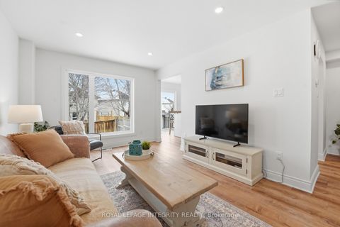 Photo 14 at 727 Hancock Crescent, Fallingbrook/Ridgemount, Orleans