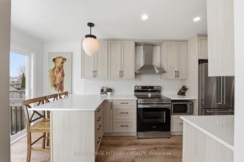 Photo 20 at 727 Hancock Crescent, Fallingbrook/Ridgemount, Orleans