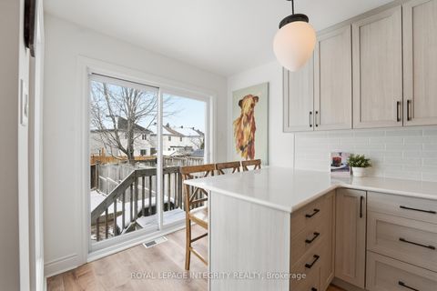 Photo 22 at 727 Hancock Crescent, Fallingbrook/Ridgemount, Orleans