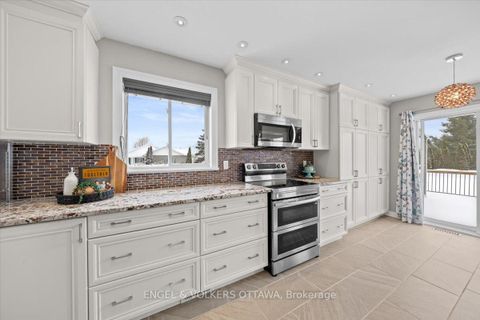 Photo 14 at 237 Heather Crescent, Mississippi Mills (Ramsay) Twp, Mississippi Mills