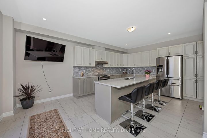 Photo 14 at 50 Boddington Street, Nepean (Half Moon Bay), Ottawa