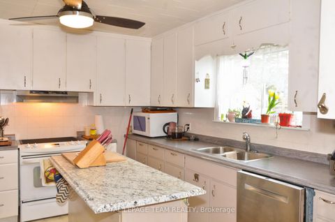 Photo 5 at 3040 Walker Street, Town of Cardinal, Edwardsburgh/Cardinal