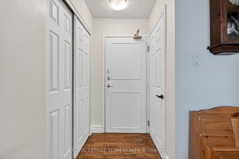 Photo 4 at 609 - 500 Laurier Avenue W, Ottawa Centre