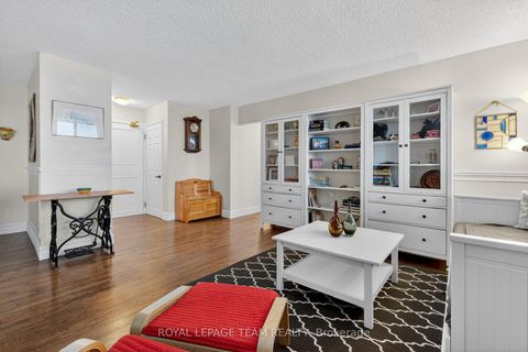 Photo 7 at 609 - 500 Laurier Avenue W, Ottawa Centre