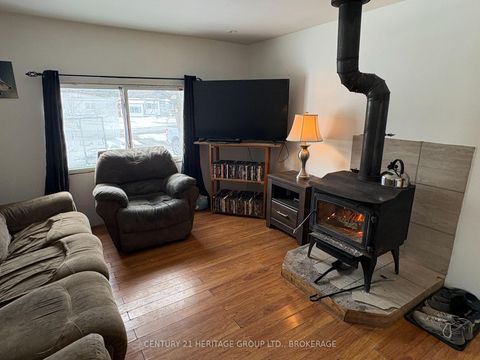 Photo 1 at 10 Wilson Street, Rideau Lakes (South Crosby) Twp, Rideau Lakes