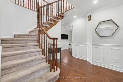 Photo 4 at 36 Fernbrook Place, Emerald Meadows/Trailwest, Kanata