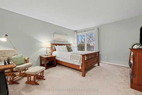 Photo 18 at 36 Fernbrook Place, Emerald Meadows/Trailwest, Kanata
