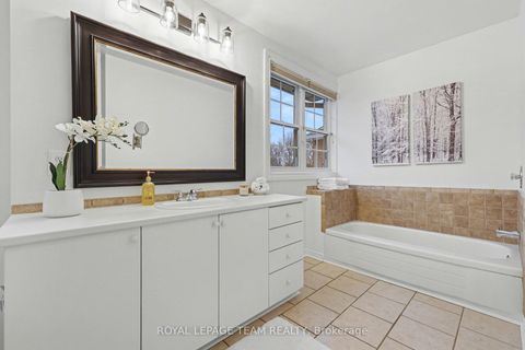 Photo 20 at 36 Fernbrook Place, Emerald Meadows/Trailwest, Kanata